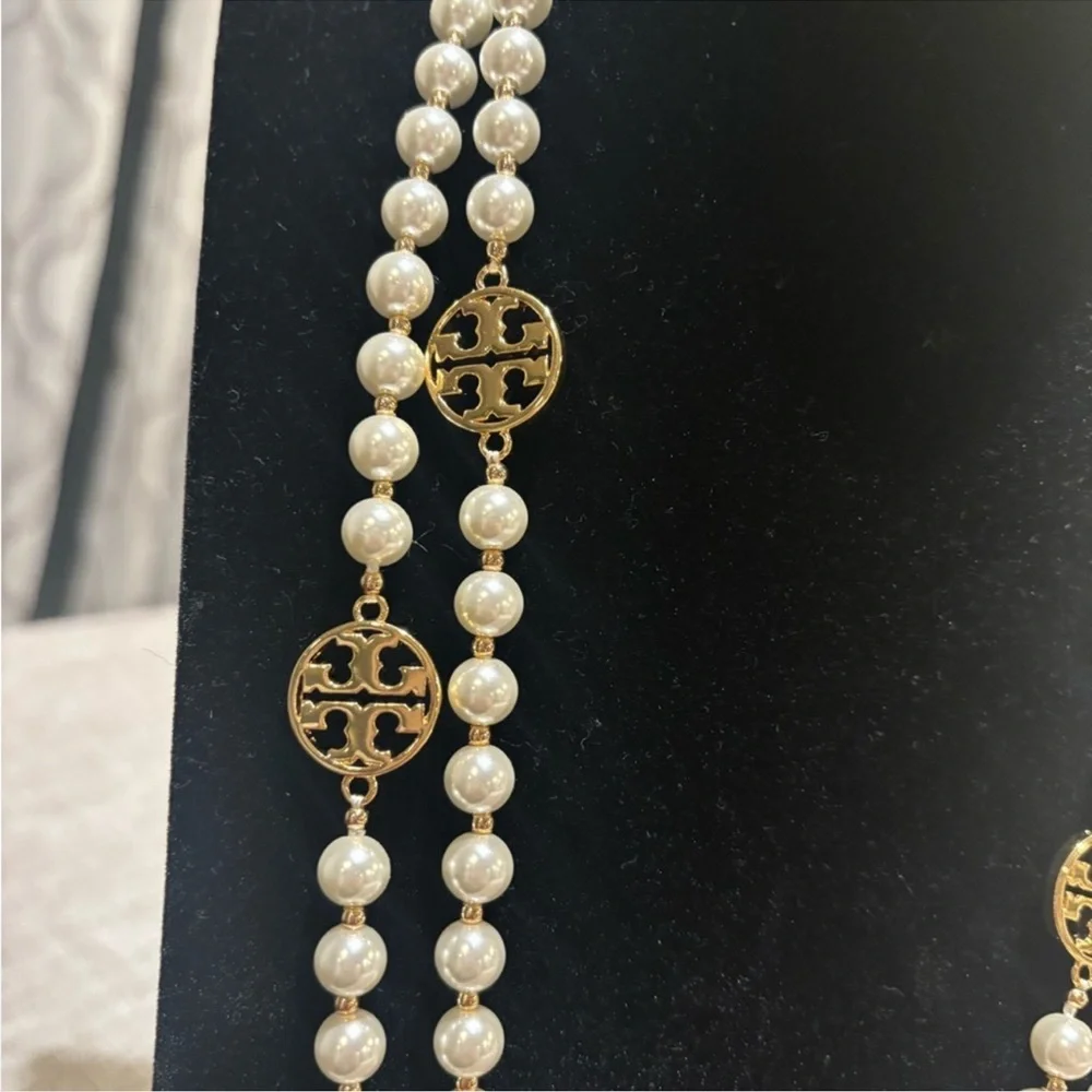 Tory Burch single strand Evie small beads pearl logo long necklace $198 NWT
